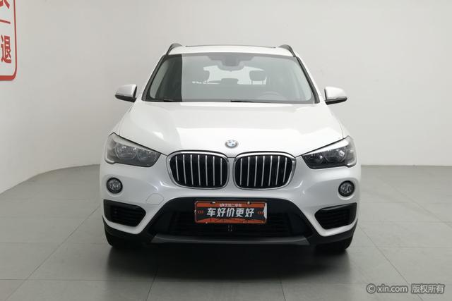 BMW X1 2016 s Drive 18 Li — фото 2