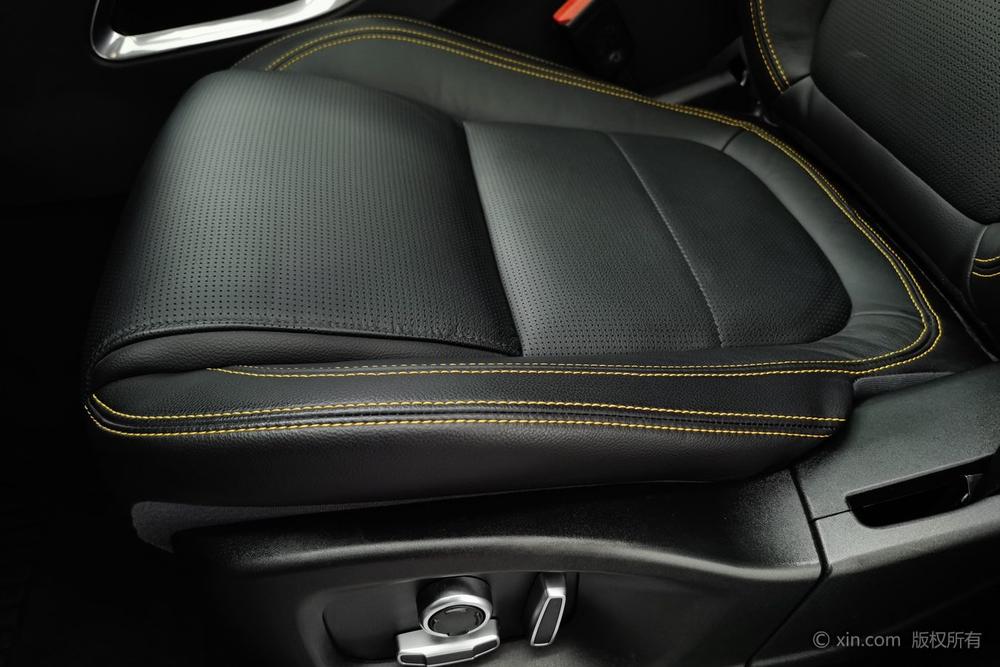 Jaguar F-PACE, фото 18