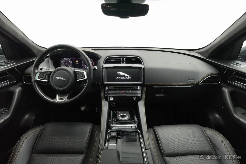 Jaguar F-PACE, фото 11