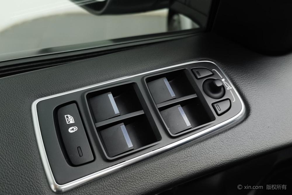 Jaguar F-PACE, фото 23