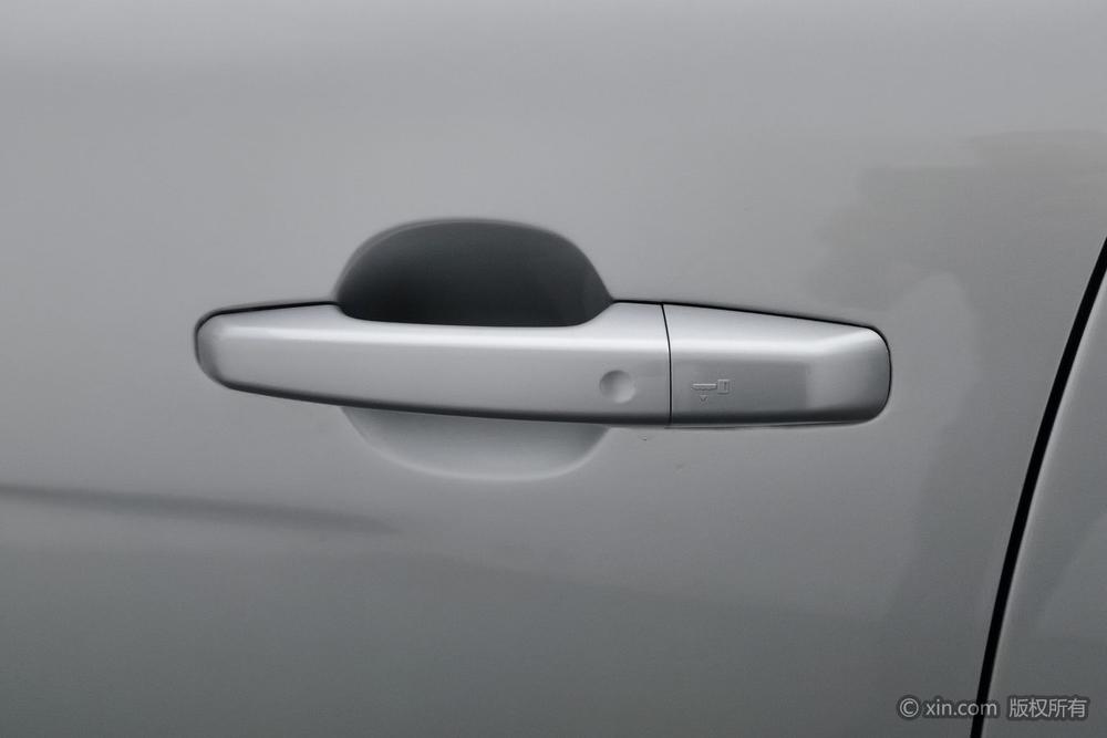 Jaguar F-PACE, фото 8