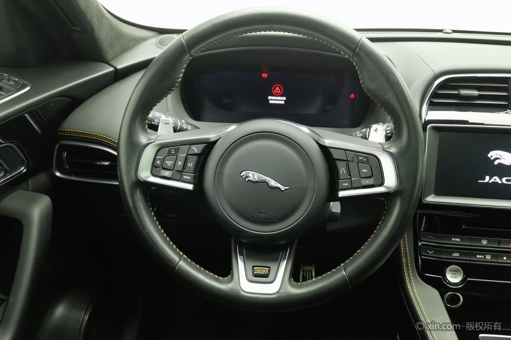 Jaguar F-PACE, фото 13