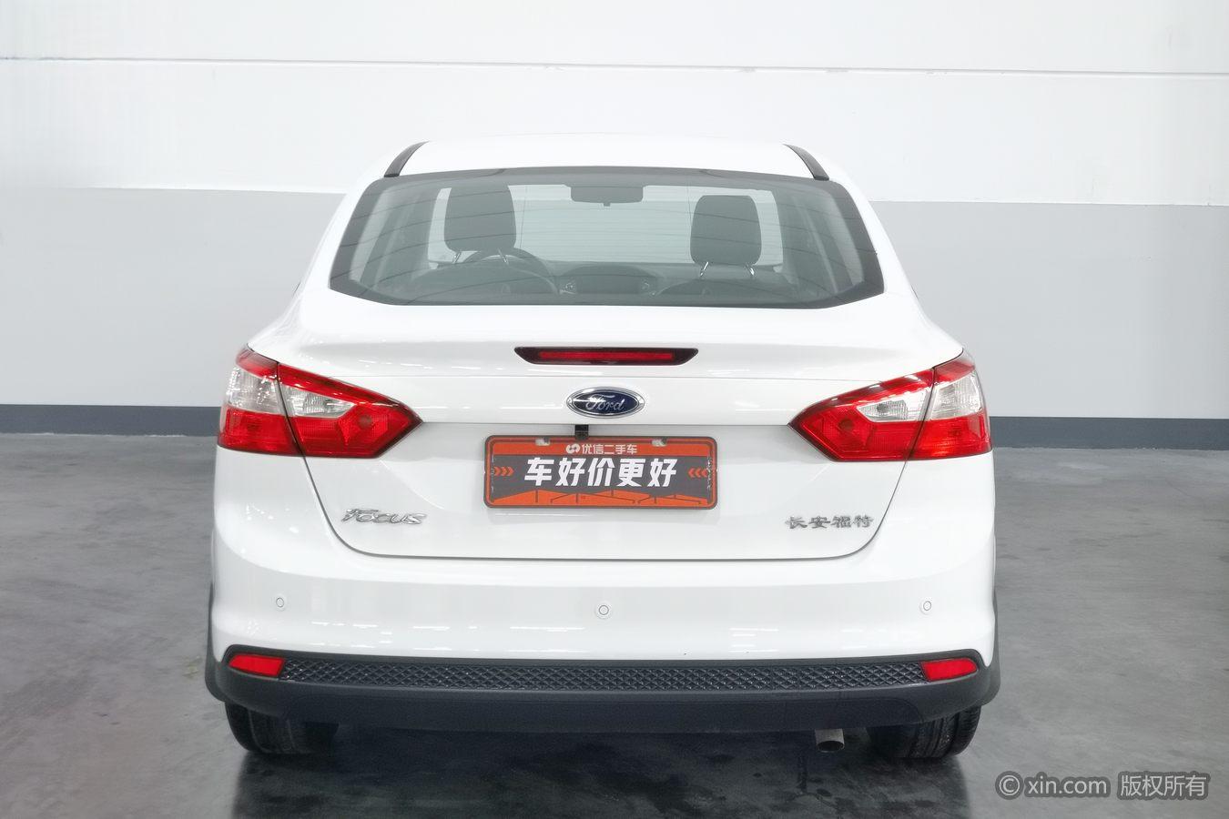 Ford Focus 2012 1.6L MT