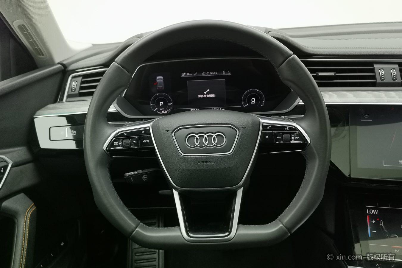 Audi e-tron 2021 Темно-серый из Китая, фото 4