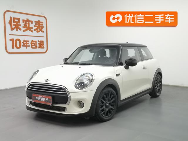 MINI Cabrio 2019 года выпуска