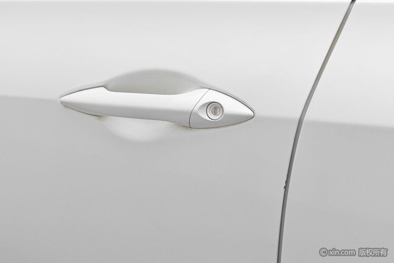 Changan Eado XT 2015 1.6L МКПП jun ku xing guo V