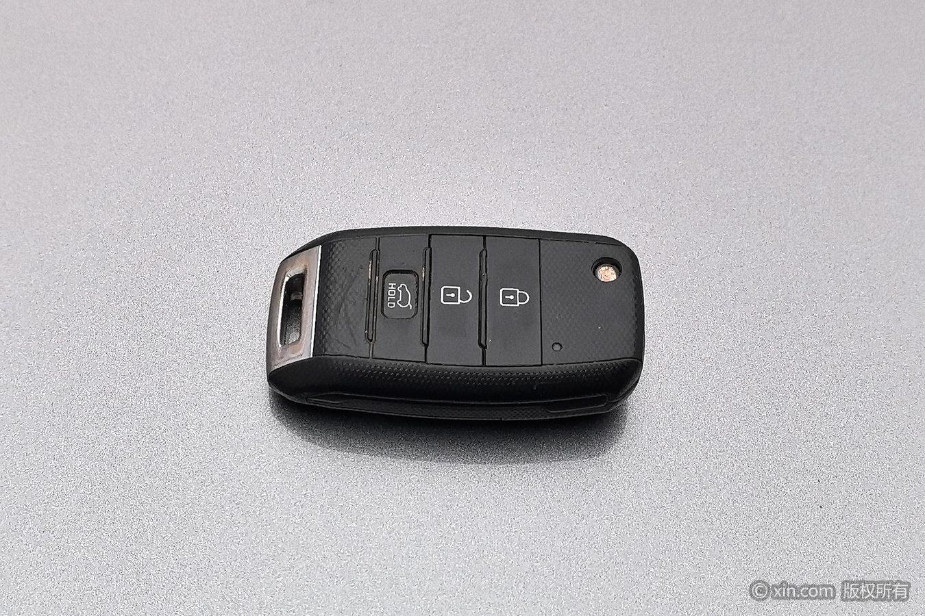 Kia Sorento 2015 L 2.4L 4WD Sport 5 мест V