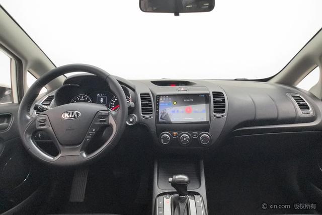 Kia K3 2017 1.6 L AT 15 GLS — фото 12