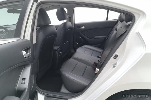 Kia K3 2017 1.6 L AT 15 GLS — фото 19