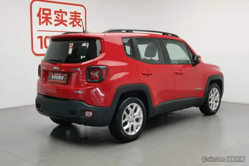 Jeep Renegade — фото 4