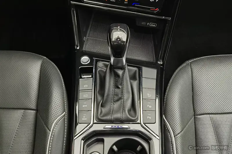Volkswagen Passat — фото 10