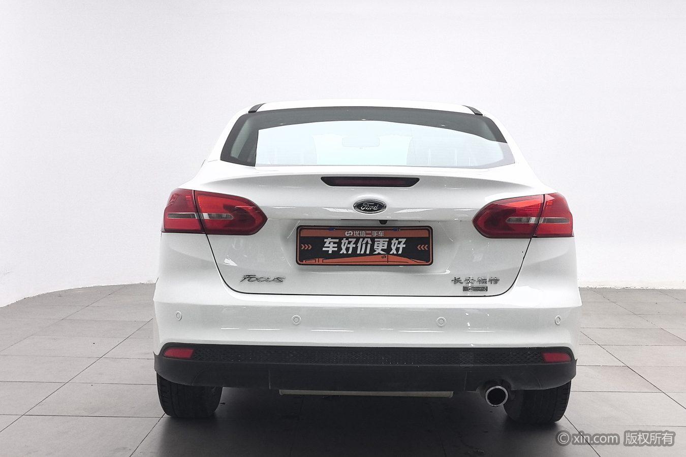 Ford Focus 2015 EcoBoost 180 AT Elite