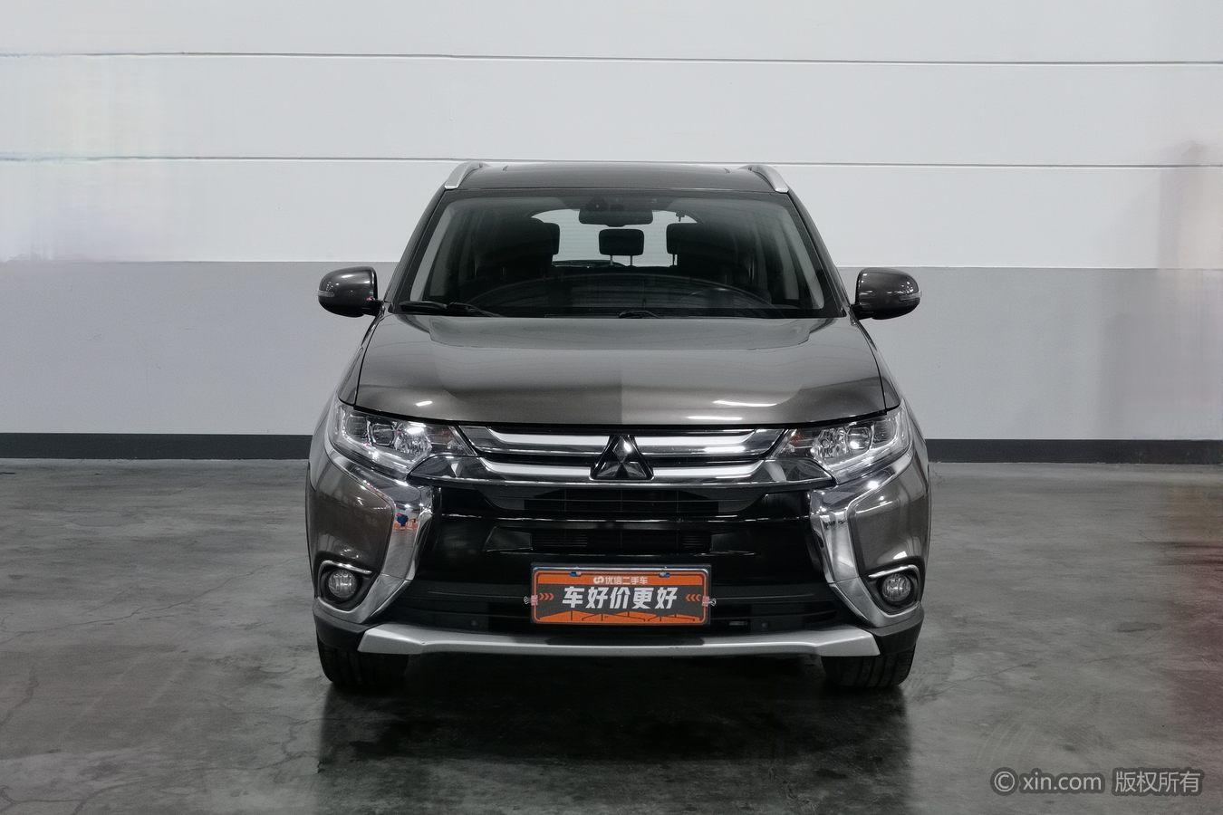 Mitsubishi Outlander 2018 2.4L Elite 5 мест