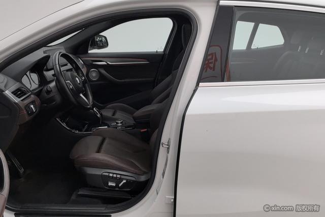 BMW X2 2021 s Drive 25i — фото 17