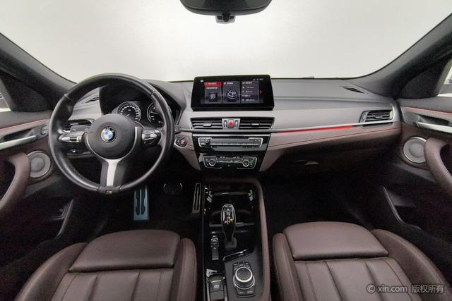 BMW X2 2021 s Drive 25i — фото 11