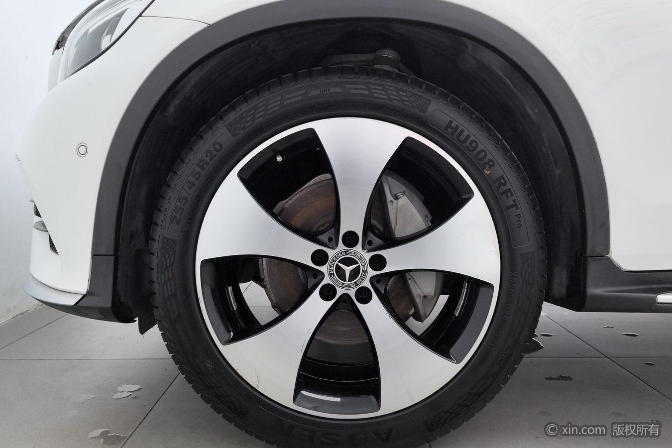 Mercedes-Benz GLC 2018 GLC 300 4MATIC