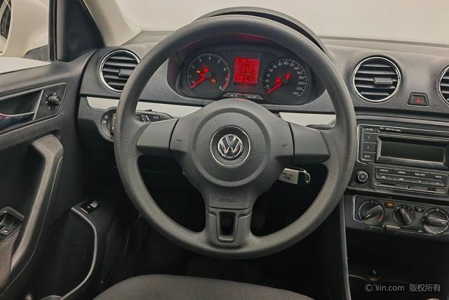 Volkswagen Jetta 2015 1.6 L MTComfort — фото 14