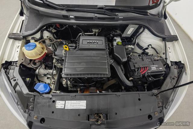 Volkswagen Jetta 2015 1.6 L MTComfort — фото 5