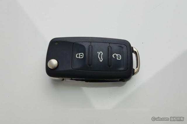 Volkswagen Jetta 2015 1.6 L MTComfort — фото 6