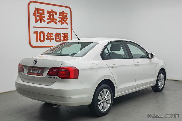 Volkswagen Jetta 2015 1.6 L MTComfort — фото 4