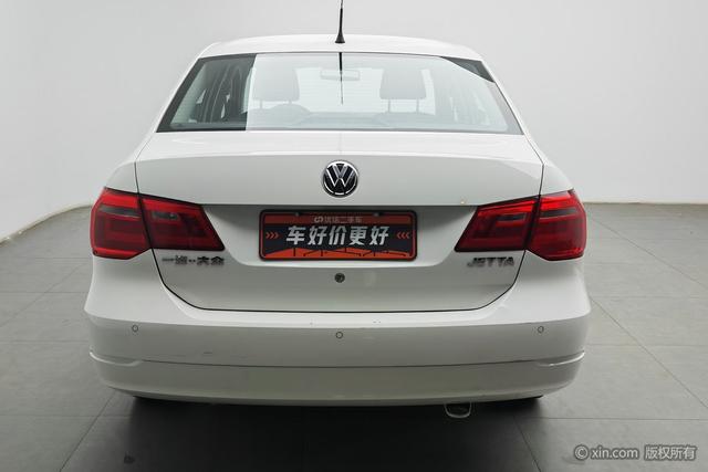 Volkswagen Jetta 2015 1.6 L MTComfort — фото 3