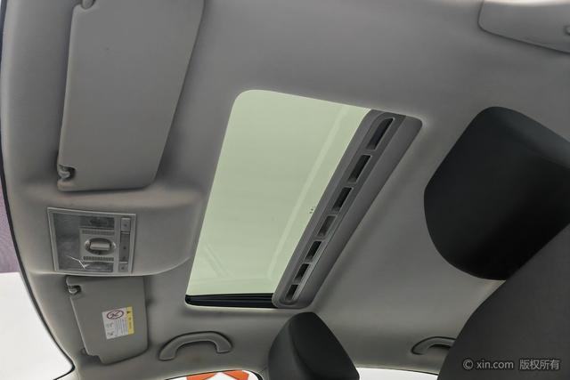 Volkswagen Jetta 2015 1.6 L MTComfort — фото 20