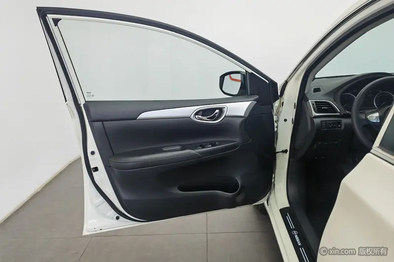 Nissan Sylphy 1.6 XE CVT Comfort — фото 16