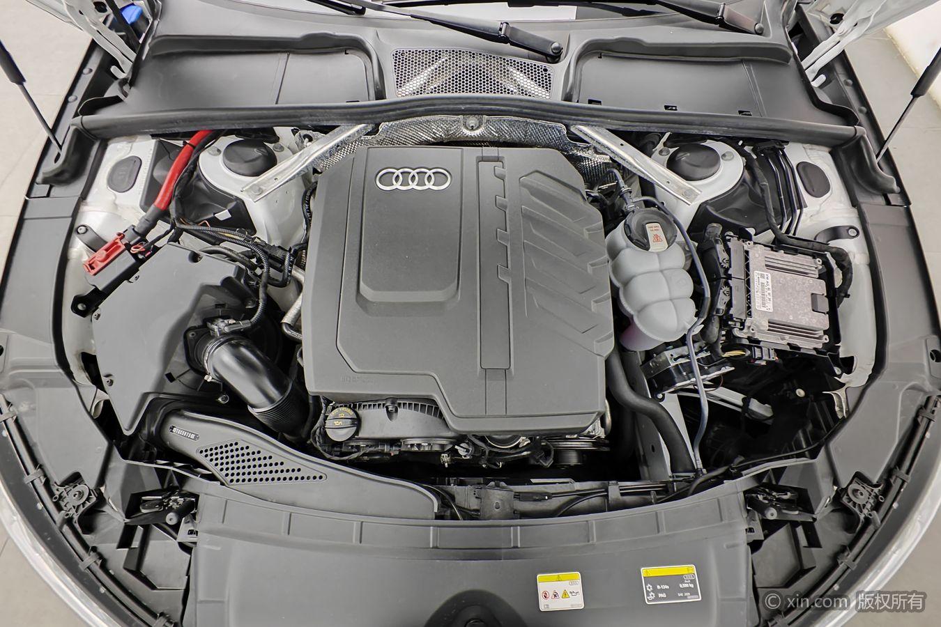 Audi A4L 2024 40 TFSI Luxury