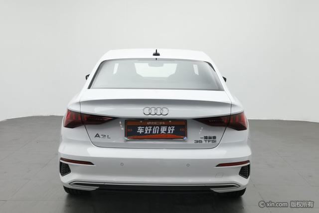 Audi A3 2021 A 3 L Limousine 35 TFSI — фото 3