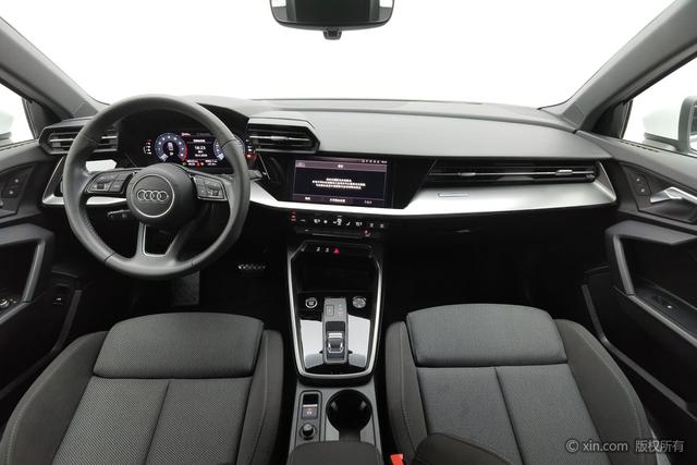 Audi A3 2021 A 3 L Limousine 35 TFSI — фото 12