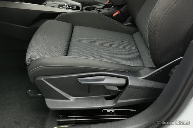 Audi A3 2021 A 3 L Limousine 35 TFSI — фото 18