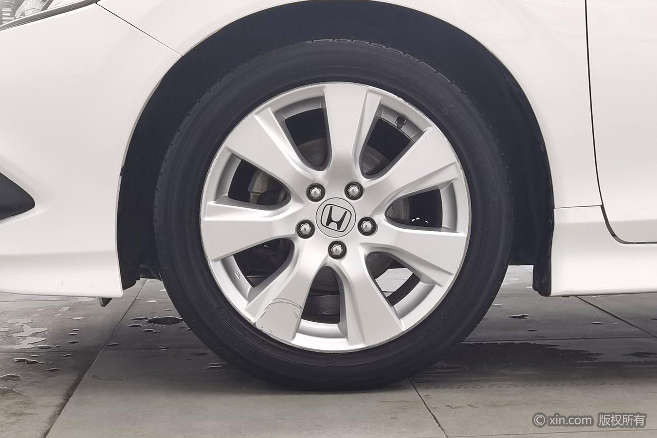 Honda Jade 2013 1.8L AT Comfort 5 мест