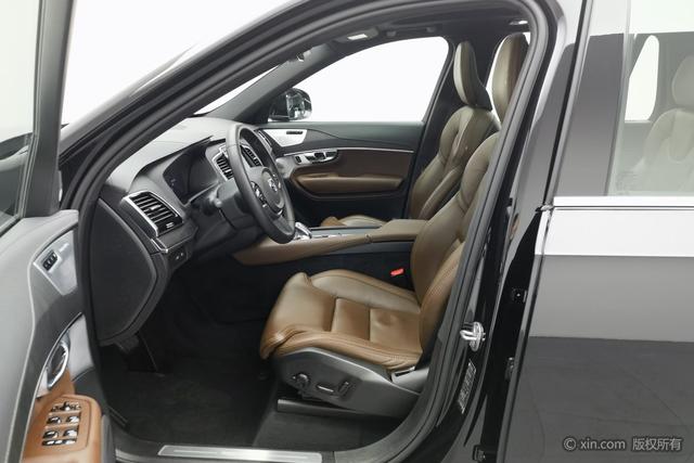 Volvo XC90 — фото 18
