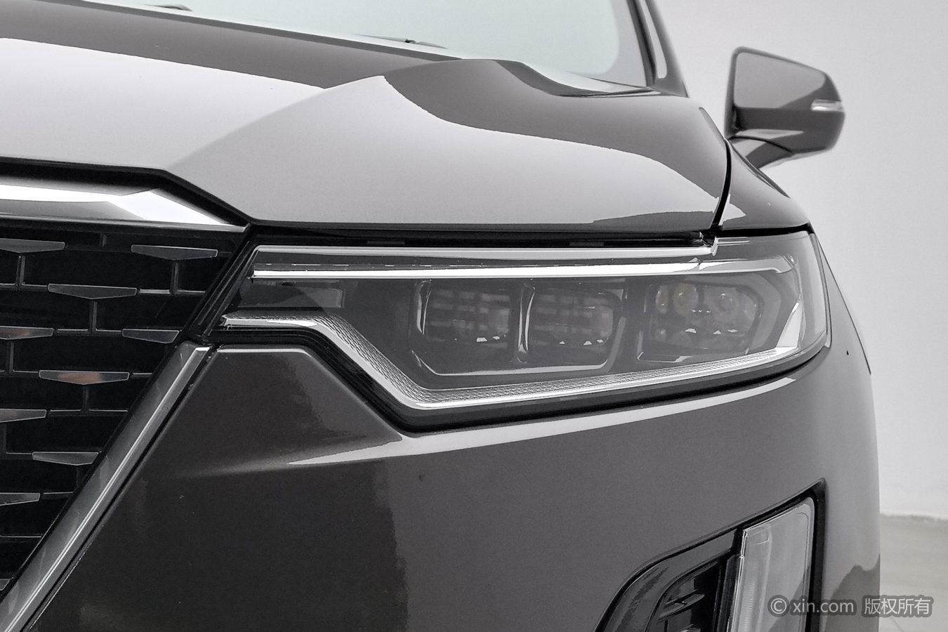 Cadillac XT6 2020 28T мест Luxury
