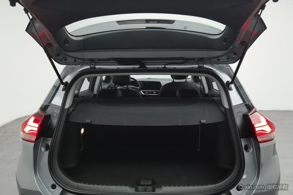 Chevrolet Tracker, фото 24