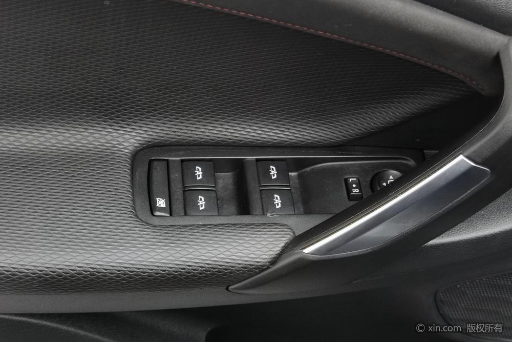 Chevrolet Tracker, фото 23