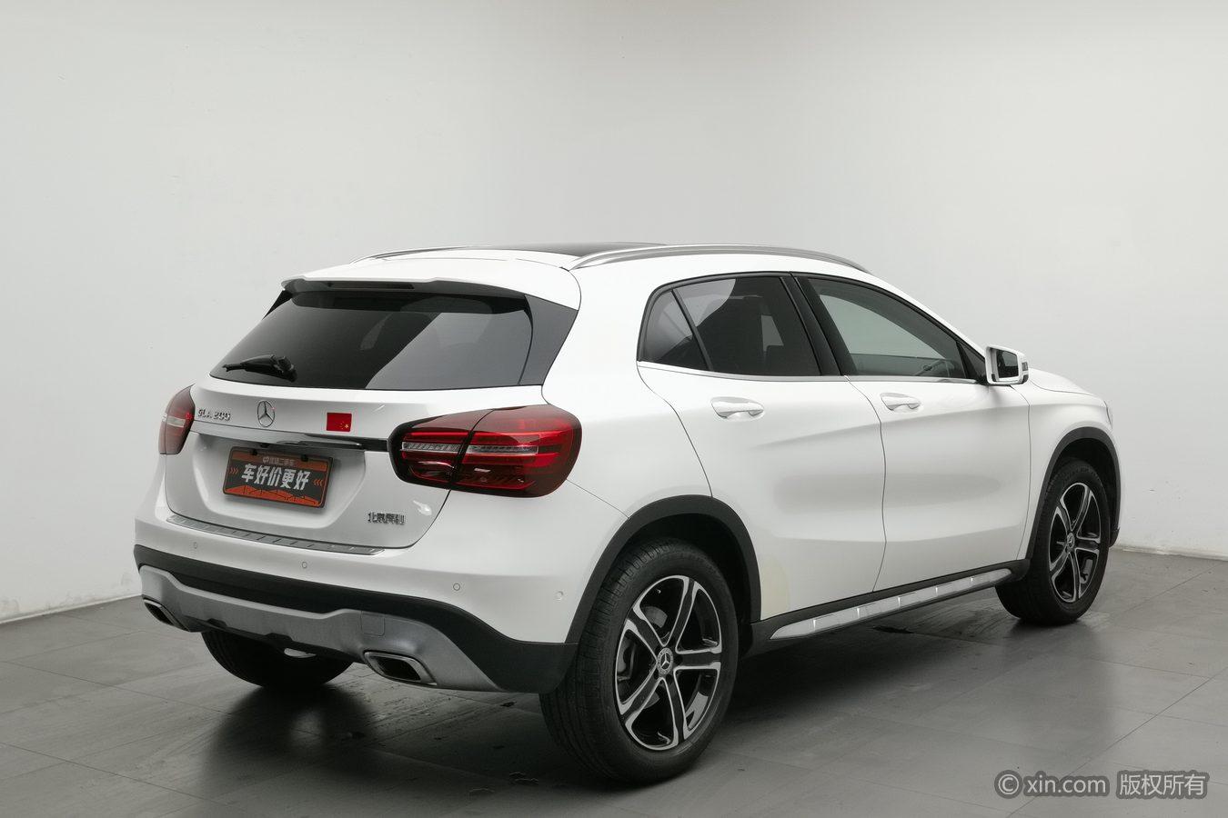Mercedes-Benz GLA 2018 GLA 200 Fashion