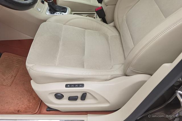 Volkswagen Tiguan 2015 2.0 TSI AT 4 WD — фото 18