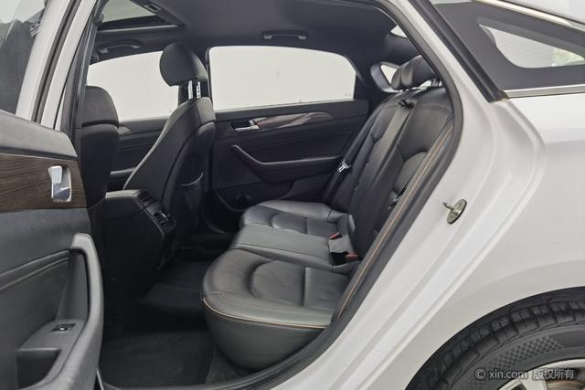Hyundai Sonata 2018 1.6 T GLS V — фото 20