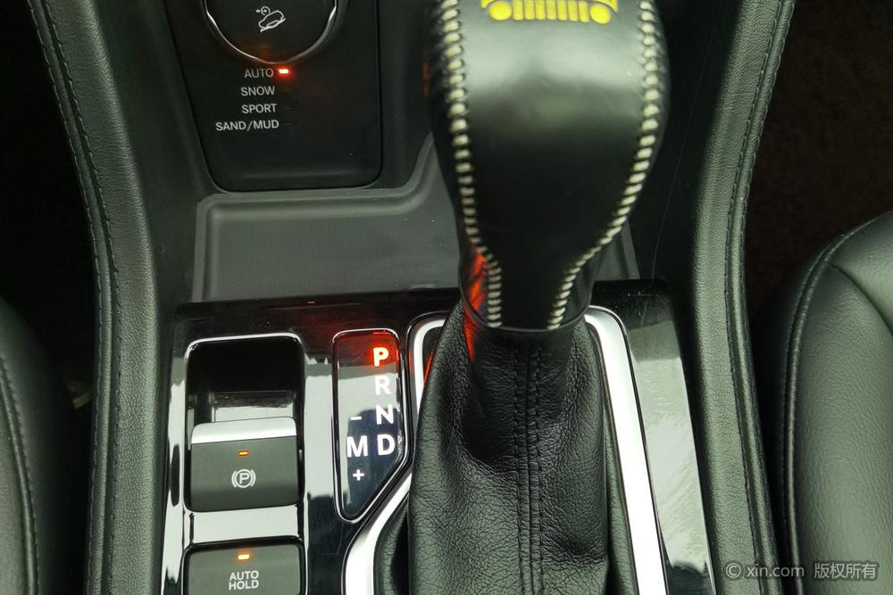 Jeep Grand Commander, фото 11