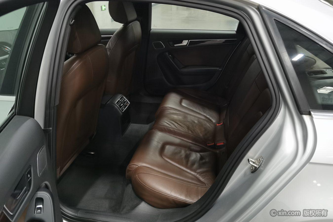 Audi A4L 2015 35 TFSI АКПП Комфорт