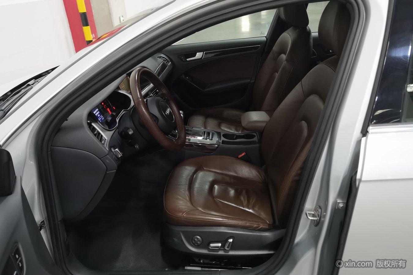 Audi A4L 2015 35 TFSI АКПП Комфорт