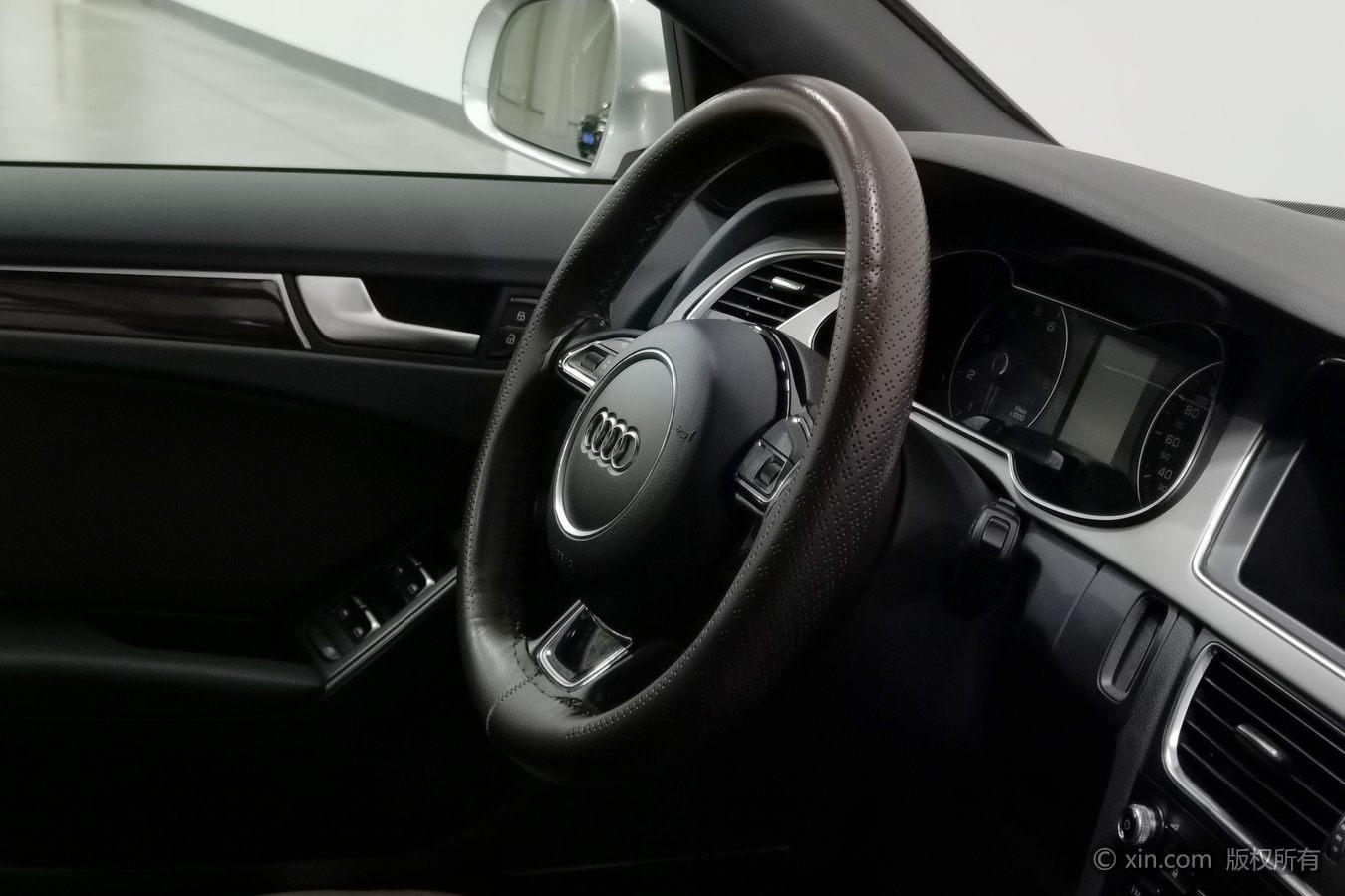 Audi A4L 2015 35 TFSI АКПП Комфорт