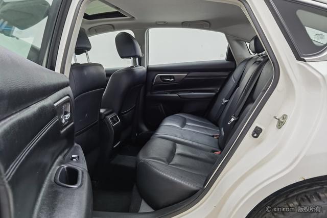 Nissan Teana 2015 2.0 L XL-Sporty — фото 19