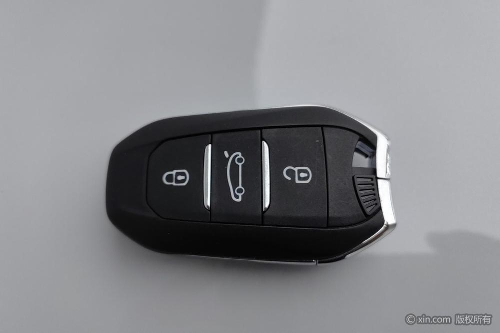 Peugeot 408, фото 6