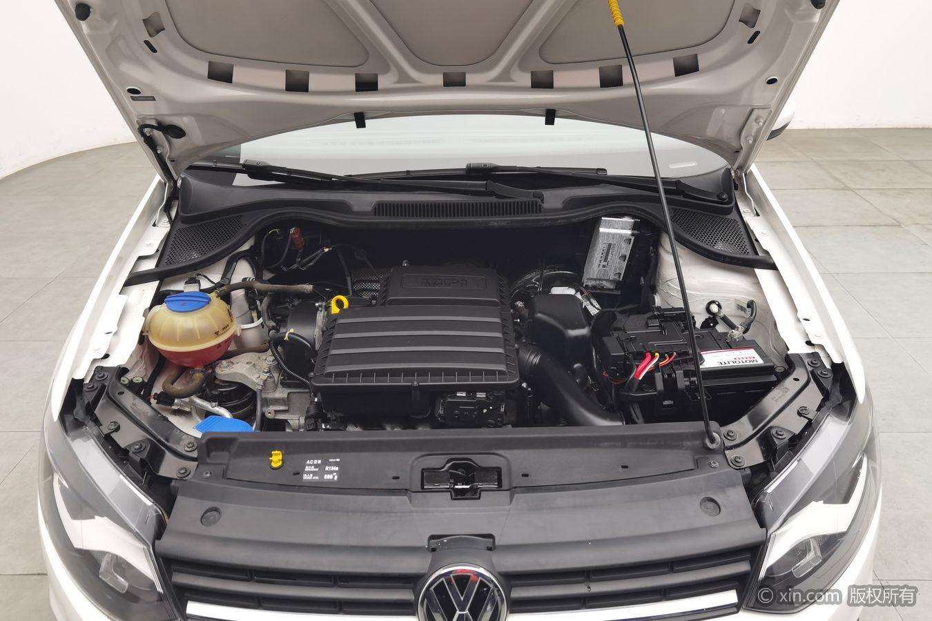 Volkswagen Polo 2016 1.4L AT