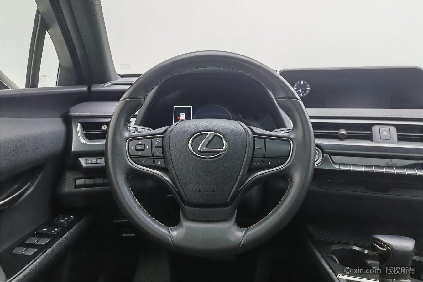 Lexus UX 2020 Белый из Китая