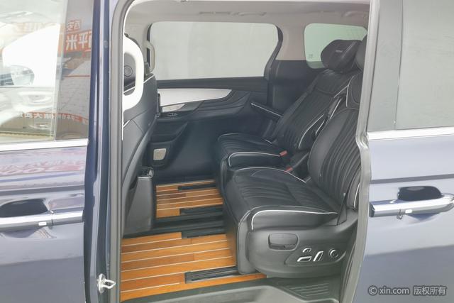 Roewe i MAX8 2021 400 TGI Supreme — фото 19