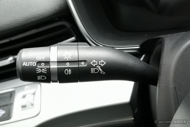 Roewe i MAX8 2021 400 TGI Supreme — фото 16
