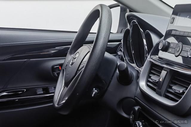 Toyota YARIS L 2022 X 1.5 L CVT PLUS — фото 11